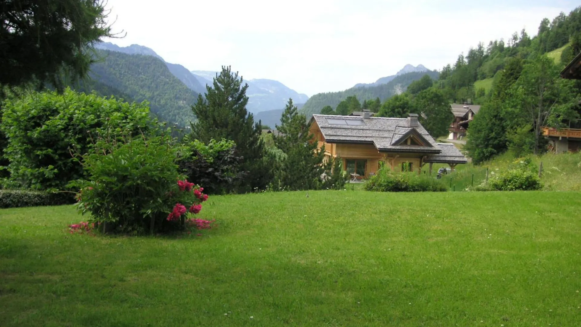 Apartment Rez De Chalet Calme Avec Terrasse - 2 Chambres, Proche Pistes A La Clusaz - Fr-1-437-10 France