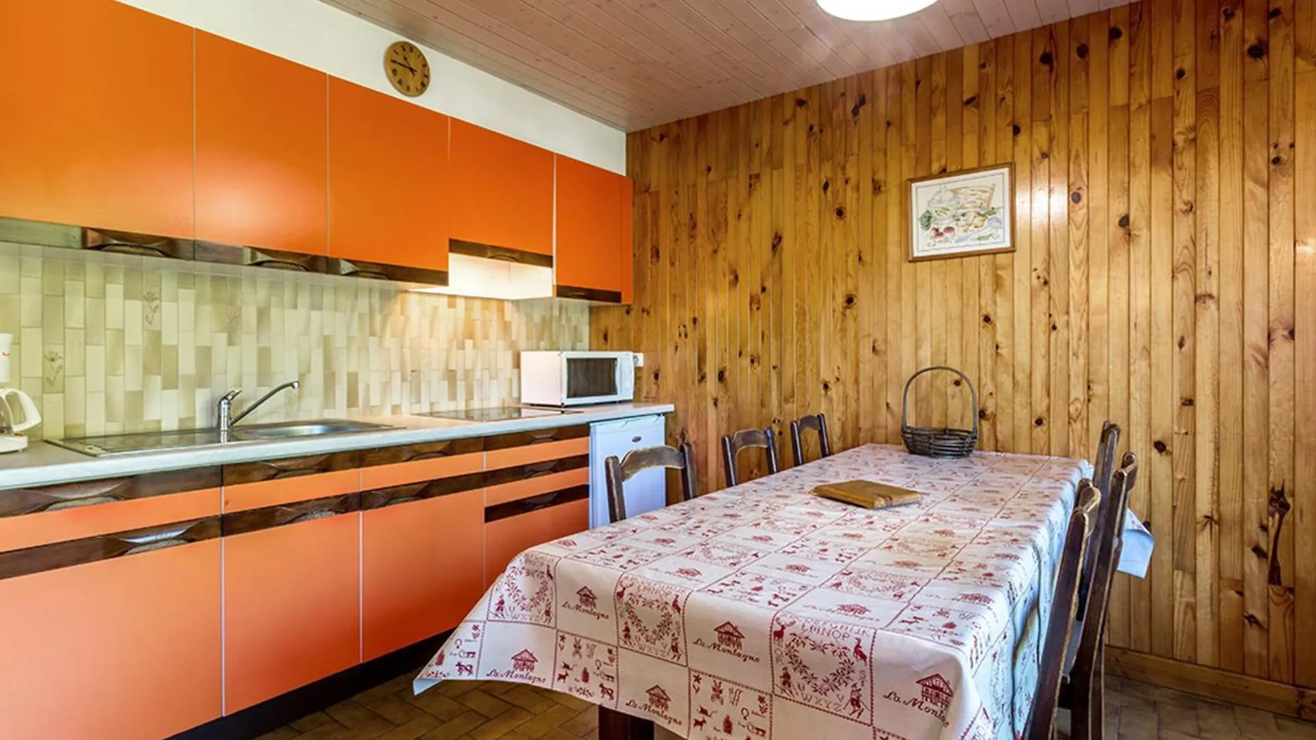Apartment Rez De Chalet Calme Avec Terrasse - 2 Chambres, Proche Pistes A La Clusaz - Fr-1-437-10